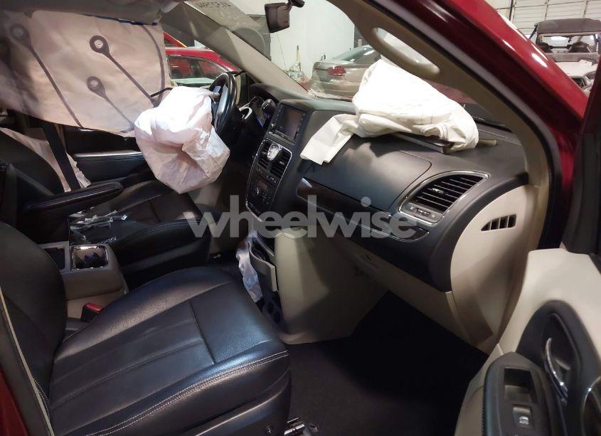 Photo 5 of 2016 Chrysler Town & COUNTRY TOURING (VIN 2C4RC1BG4GR187452)