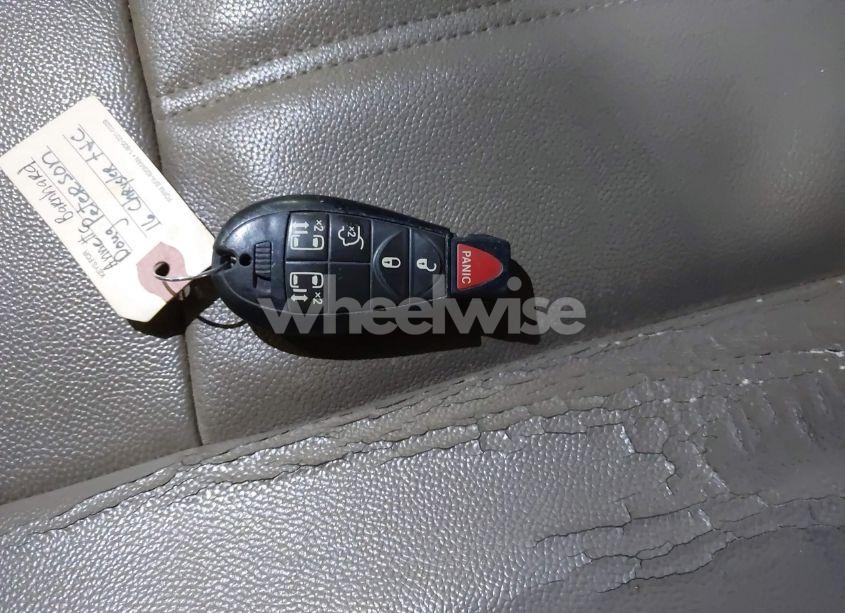 Photo 11 of 2016 Chrysler Town & COUNTRY TOURING (VIN 2C4RC1BG4GR199584)