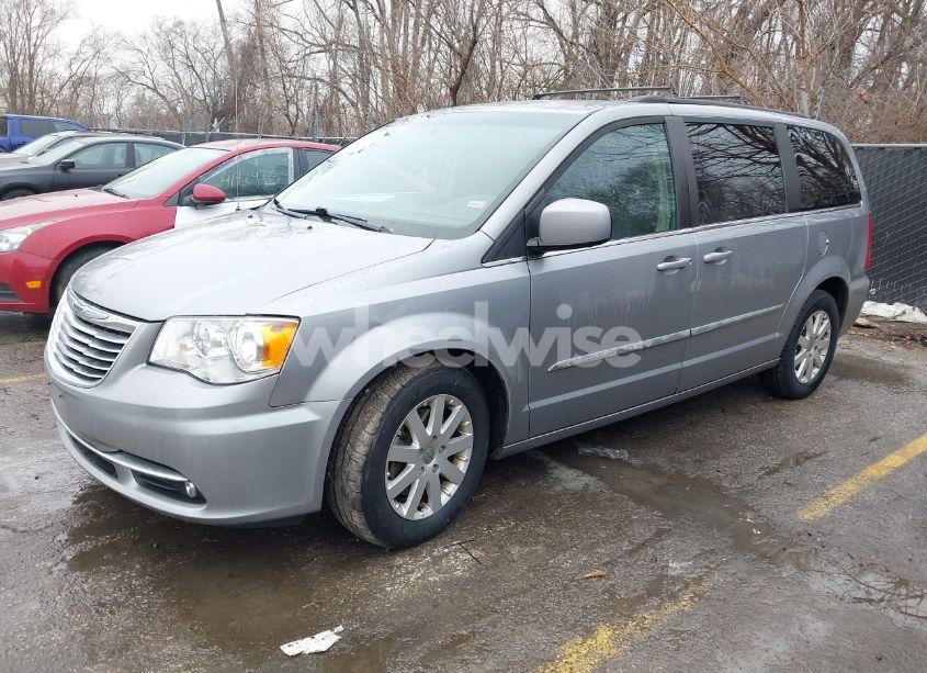 Photo 2 of 2016 Chrysler Town & COUNTRY TOURING (VIN 2C4RC1BG4GR292654)