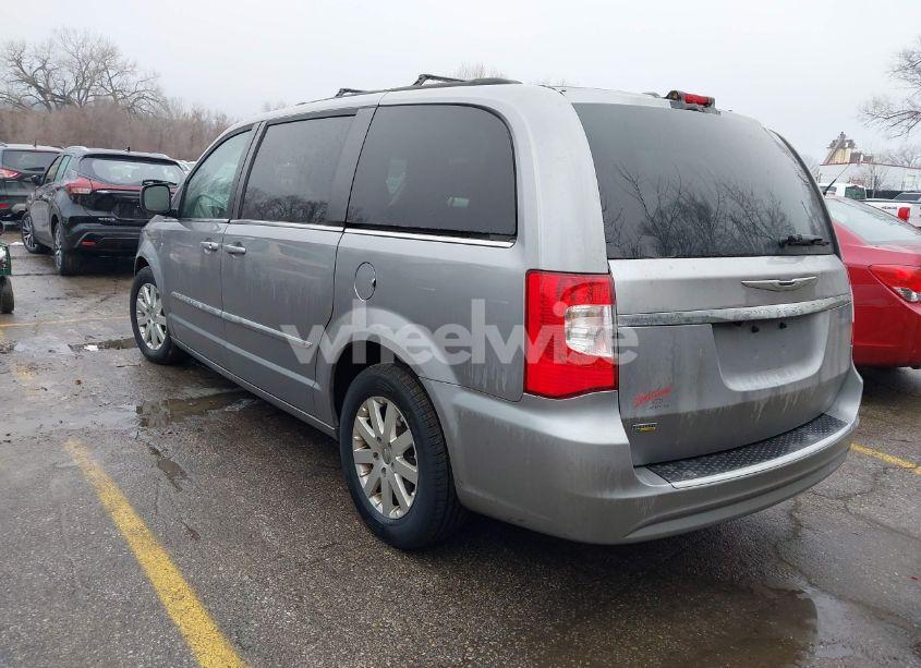 Photo 3 of 2016 Chrysler Town & COUNTRY TOURING (VIN 2C4RC1BG4GR292654)