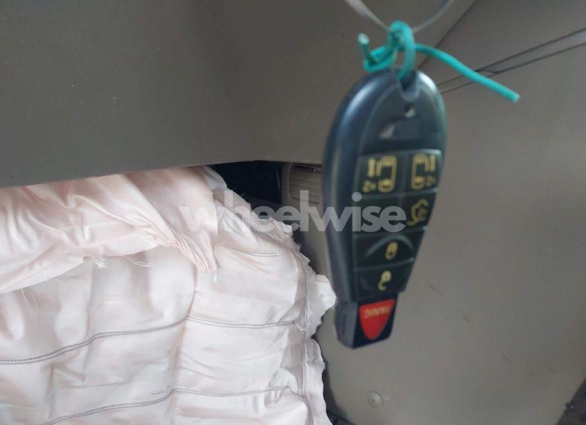 Photo 11 of 2016 Chrysler Town & COUNTRY TOURING (VIN 2C4RC1BG4GR293092)