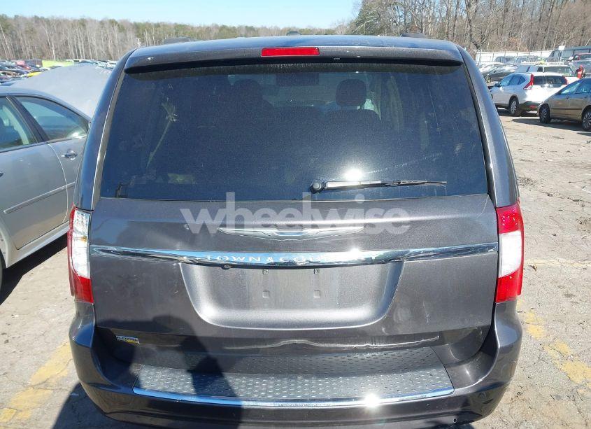 Photo 16 of 2016 Chrysler Town & COUNTRY TOURING (VIN 2C4RC1BG4GR297286)