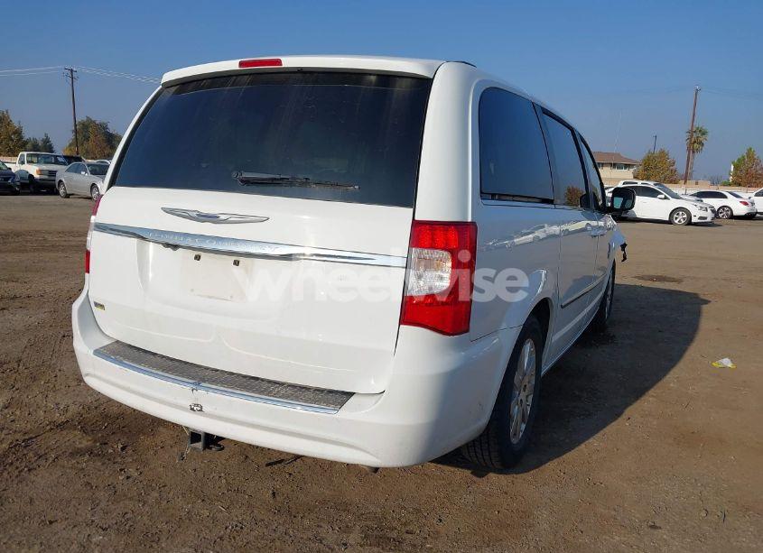 Photo 4 of 2016 Chrysler Town & COUNTRY TOURING (VIN 2C4RC1BG4GR299183)