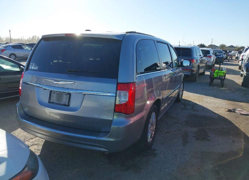 Photo 4 of 2016 Chrysler Town & COUNTRY TOURING (VIN 2C4RC1BG4GR300638)