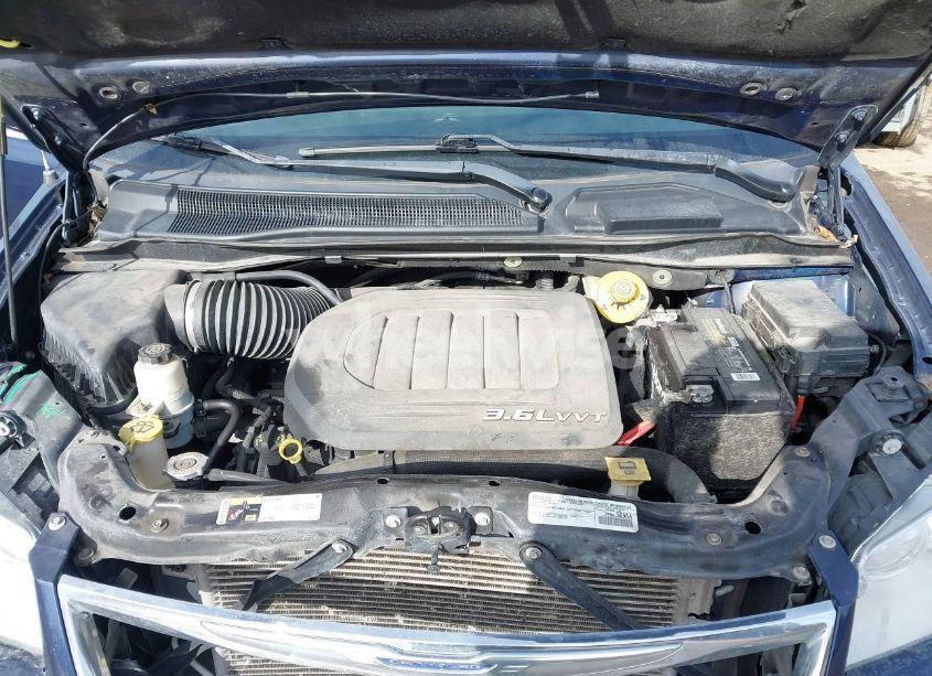 Photo 10 of 2016 Chrysler Town & COUNTRY TOURING (VIN 2C4RC1BG4GR301191)