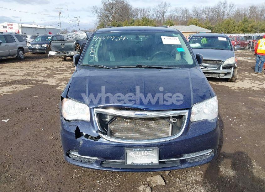 Photo 12 of 2016 Chrysler Town & COUNTRY TOURING (VIN 2C4RC1BG4GR301191)