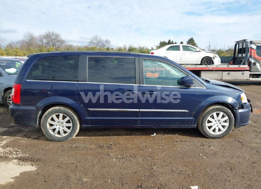 Photo 13 of 2016 Chrysler Town & COUNTRY TOURING (VIN 2C4RC1BG4GR301191)