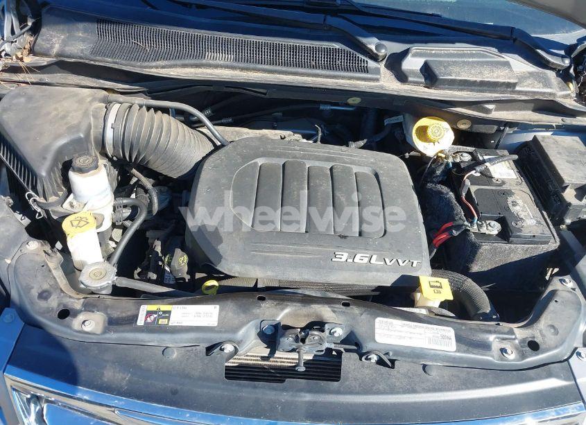 Photo 10 of 2016 Chrysler Town & COUNTRY TOURING (VIN 2C4RC1BG4GR303278)