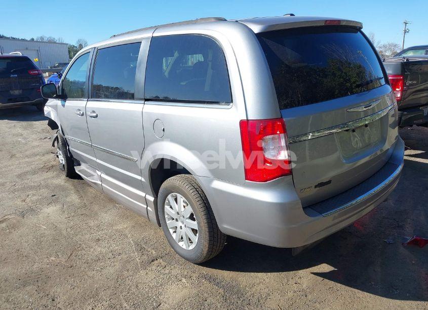 Photo 3 of 2016 Chrysler Town & COUNTRY TOURING (VIN 2C4RC1BG4GR303278)