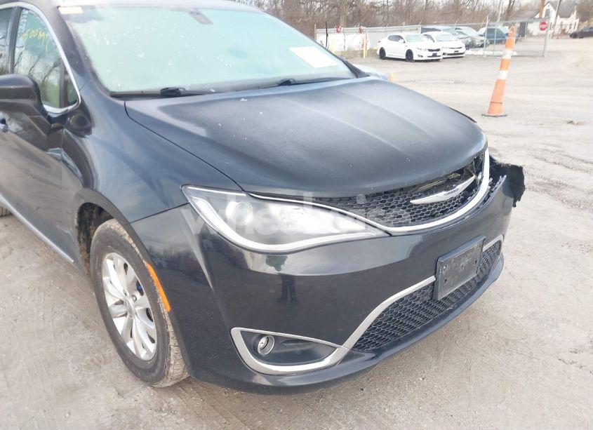 Photo 18 of 2017 Chrysler Pacifica TOURING-L (VIN 2C4RC1BG4HR507757)