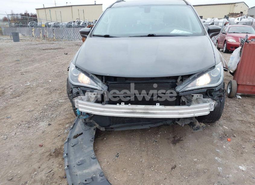 Photo 13 of 2017 Chrysler Pacifica TOURING-L (VIN 2C4RC1BG4HR537826)