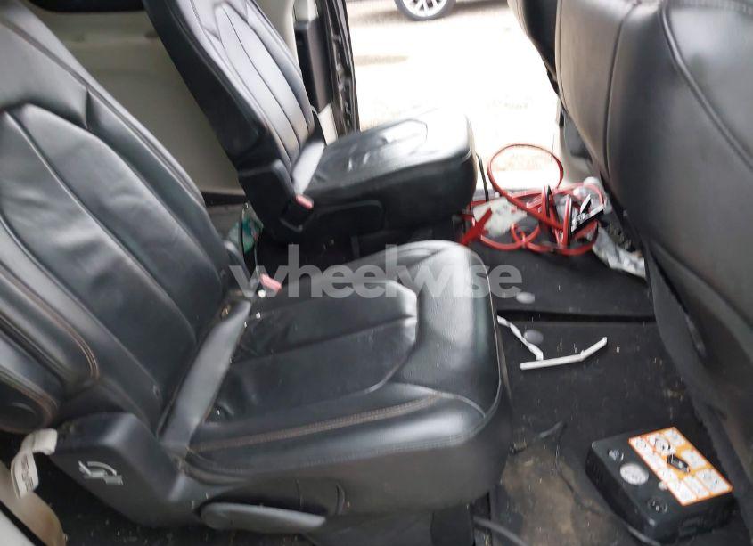 Photo 8 of 2017 Chrysler Pacifica TOURING-L (VIN 2C4RC1BG4HR537826)