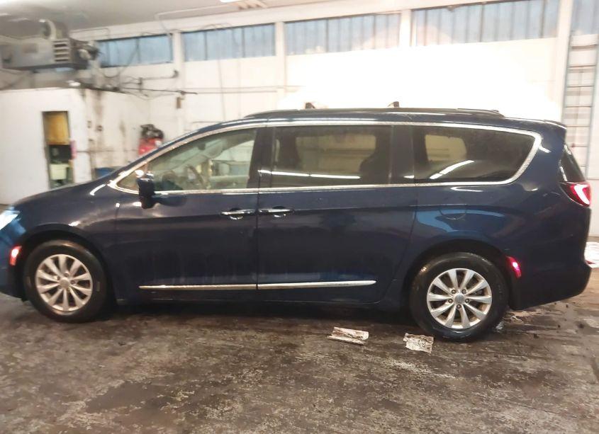 Photo 14 of 2017 Chrysler Pacifica TOURING-L (VIN 2C4RC1BG4HR599095)