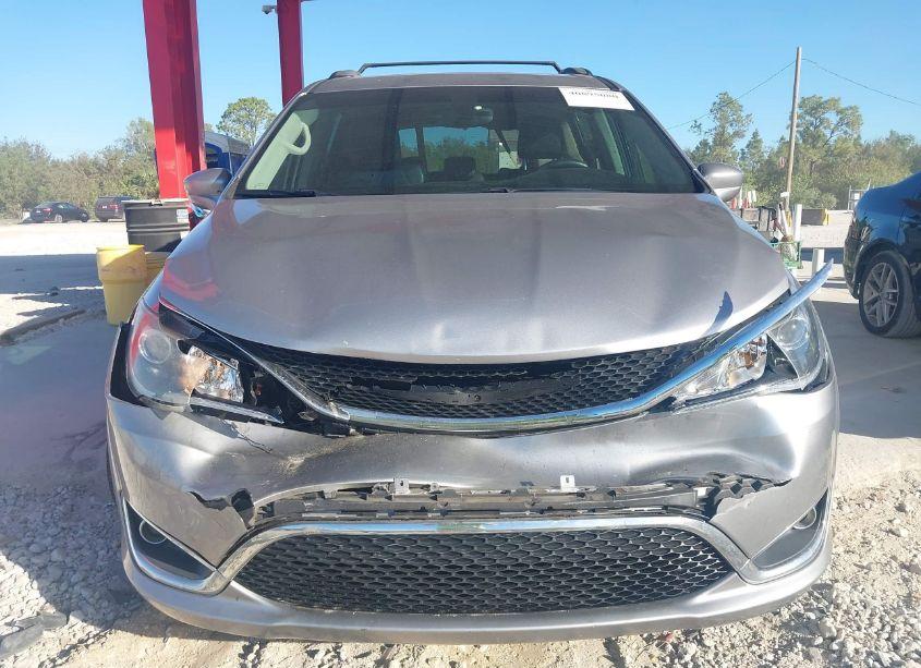Photo 12 of 2017 Chrysler Pacifica TOURING-L (VIN 2C4RC1BG4HR688715)