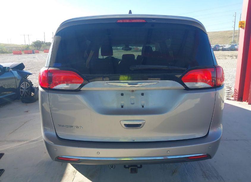 Photo 16 of 2017 Chrysler Pacifica TOURING-L (VIN 2C4RC1BG4HR688715)