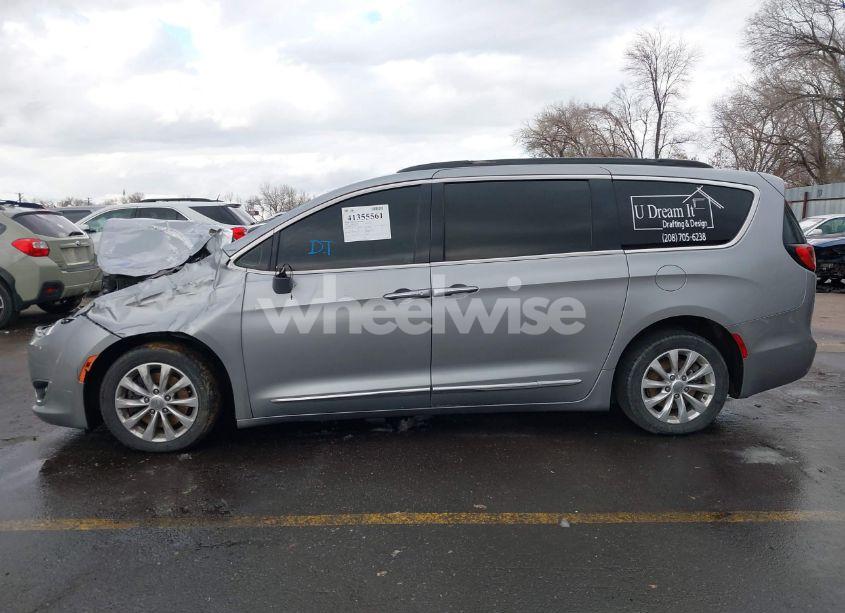 Photo 15 of 2017 Chrysler Pacifica TOURING-L (VIN 2C4RC1BG4HR815916)