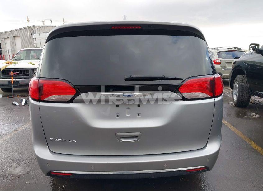 Photo 17 of 2017 Chrysler Pacifica TOURING-L (VIN 2C4RC1BG4HR815916)