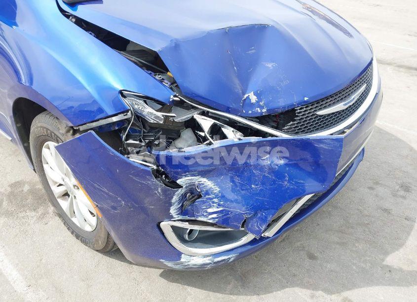 Photo 6 of 2018 Chrysler Pacifica TOURING L (VIN 2C4RC1BG4JR315972)