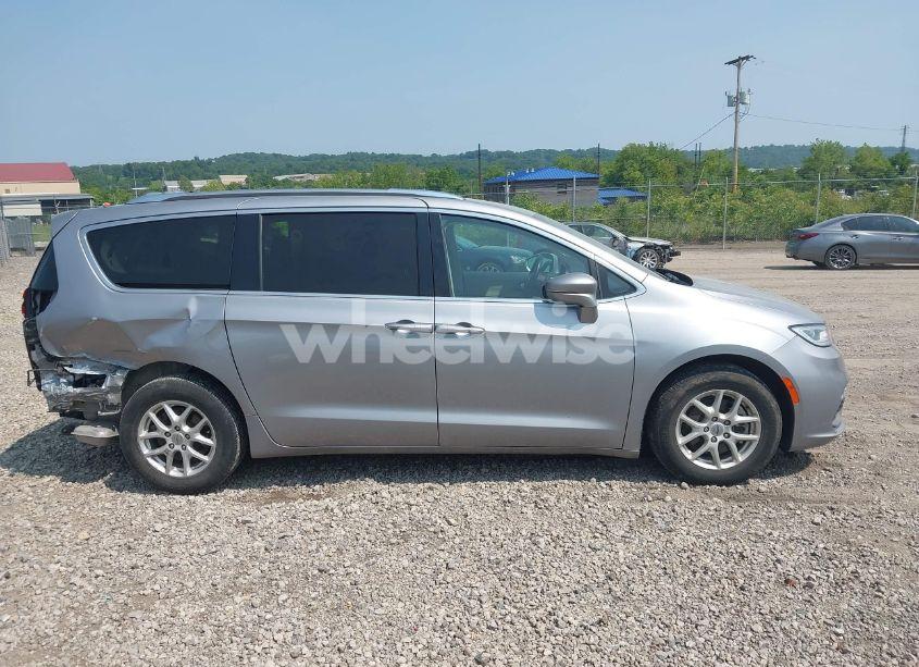Photo 14 of 2021 Chrysler Pacifica TOURING L (VIN 2C4RC1BG4MR528098)