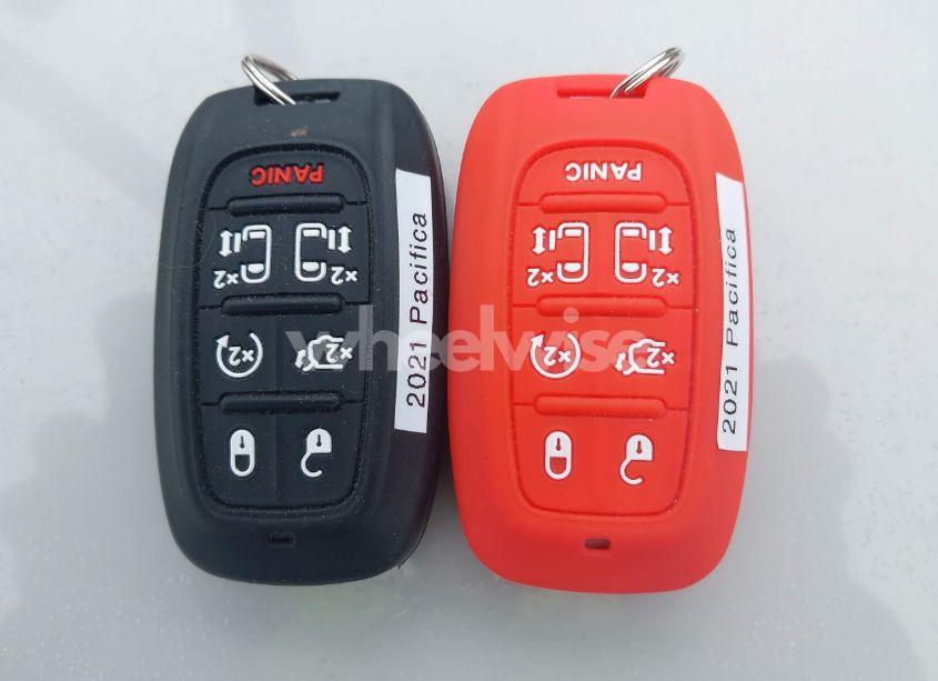 Photo 11 of 2021 Chrysler Pacifica TOURING L (VIN 2C4RC1BG4MR578113)