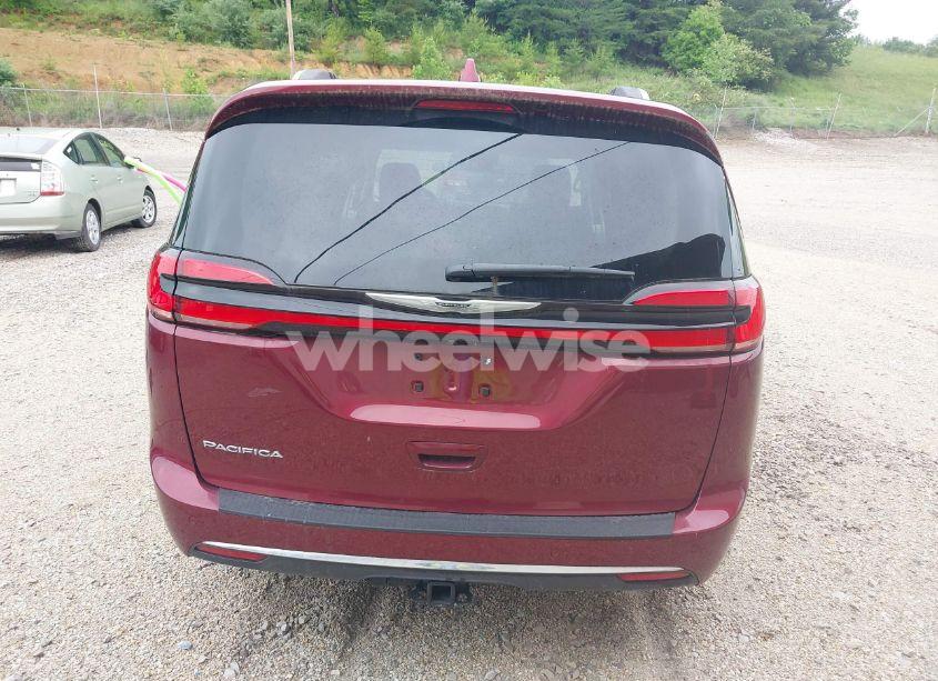 Photo 16 of 2021 Chrysler Pacifica TOURING L (VIN 2C4RC1BG4MR578113)