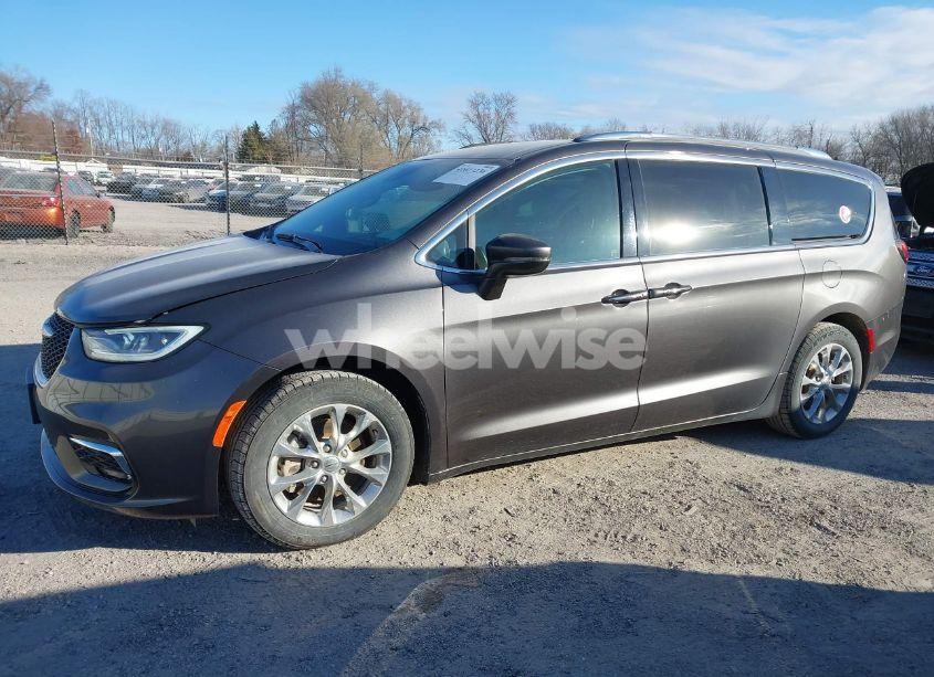 Photo 14 of 2021 Chrysler Pacifica TOURING L (VIN 2C4RC1BG4MR599060)