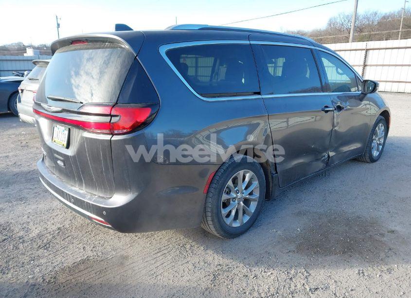 Photo 4 of 2021 Chrysler Pacifica TOURING L (VIN 2C4RC1BG4MR599060)
