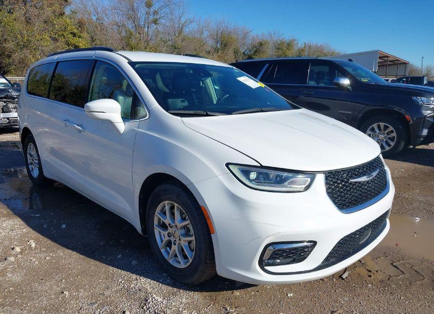 2022 Chrysler Pacifica TOURING L (VIN 2C4RC1BG4NR111842) main photo