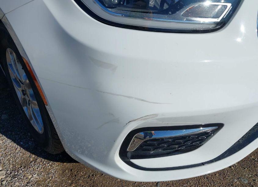 Photo 6 of 2022 Chrysler Pacifica TOURING L (VIN 2C4RC1BG4NR111842)