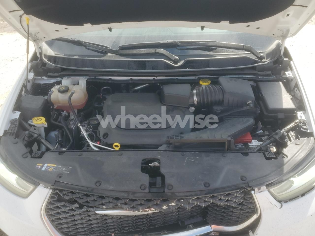 Photo 12 of 2022 CHRYSLER PACIFICA TOURING L (VIN 2C4RC1BG4NR145697)