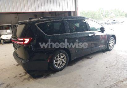 Photo 4 of 2022 Chrysler Pacifica TOURING L (VIN 2C4RC1BG4NR151032)