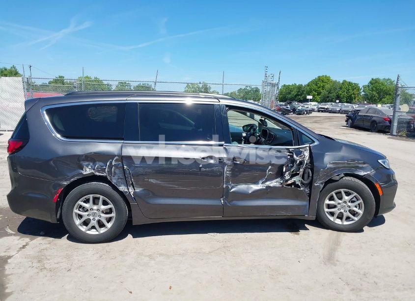 Photo 13 of 2022 Chrysler Pacifica TOURING L (VIN 2C4RC1BG4NR176416)