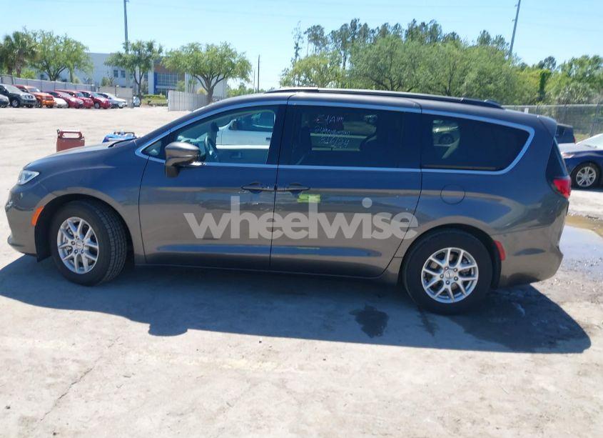 Photo 14 of 2022 Chrysler Pacifica TOURING L (VIN 2C4RC1BG4NR176416)