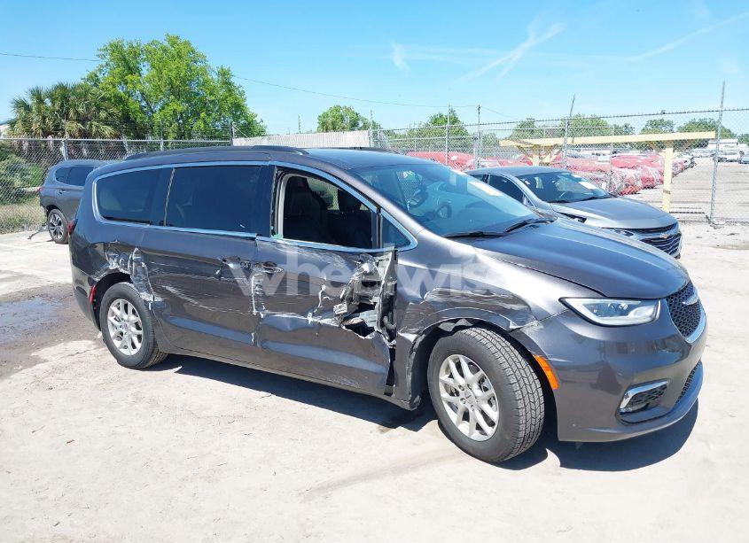 Photo 6 of 2022 Chrysler Pacifica TOURING L (VIN 2C4RC1BG4NR176416)