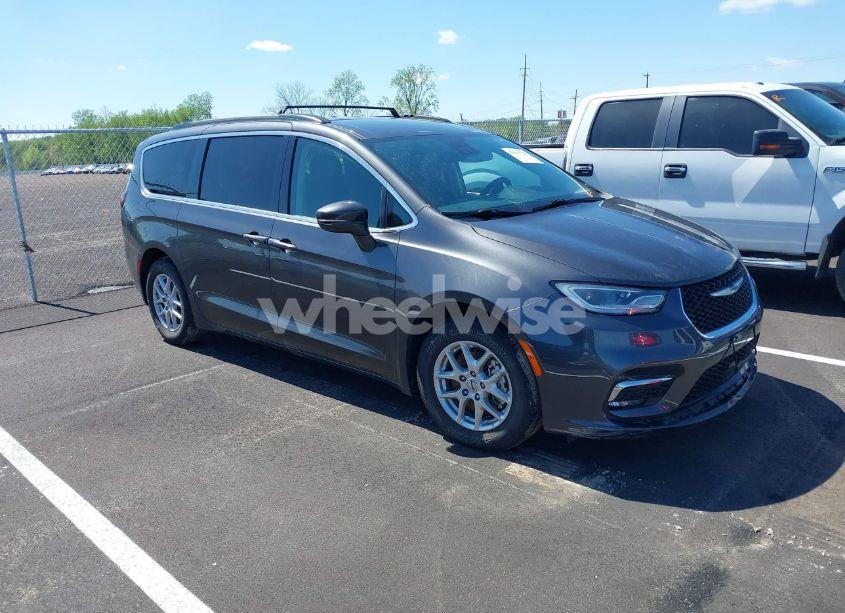 2022 Chrysler Pacifica TOURING L (VIN 2C4RC1BG4NR177923) main photo