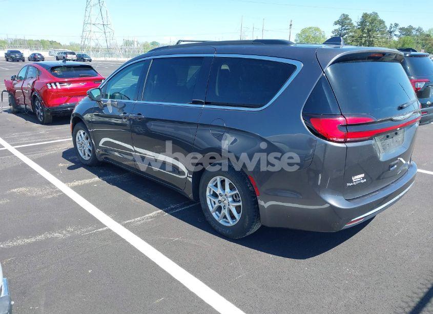 Photo 3 of 2022 Chrysler Pacifica TOURING L (VIN 2C4RC1BG4NR177923)