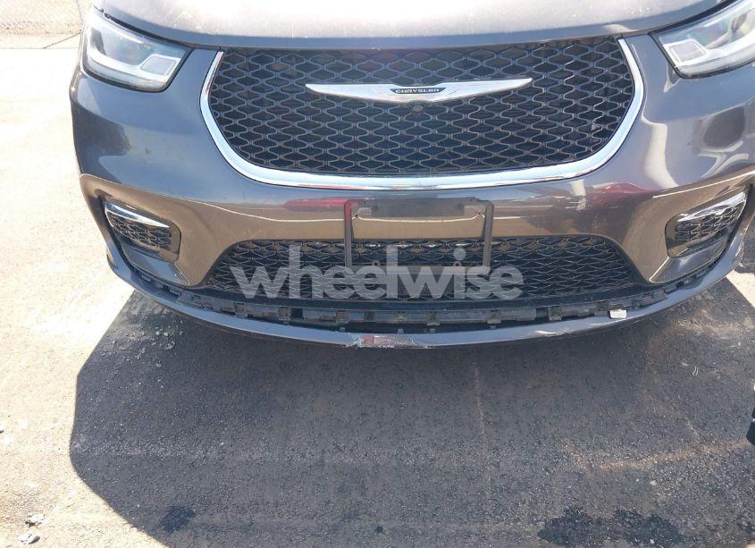 Photo 6 of 2022 Chrysler Pacifica TOURING L (VIN 2C4RC1BG4NR177923)