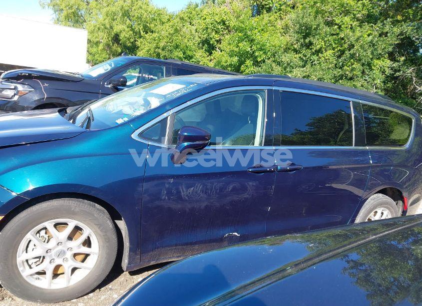 Photo 14 of 2022 Chrysler Pacifica TOURING L (VIN 2C4RC1BG4NR186458)