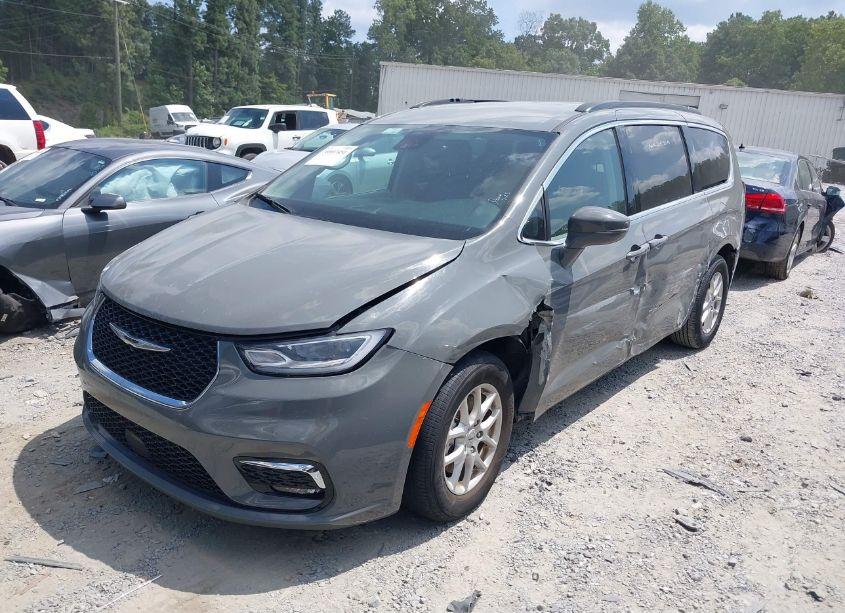 Photo 2 of 2022 Chrysler Pacifica TOURING L (VIN 2C4RC1BG4NR188050)