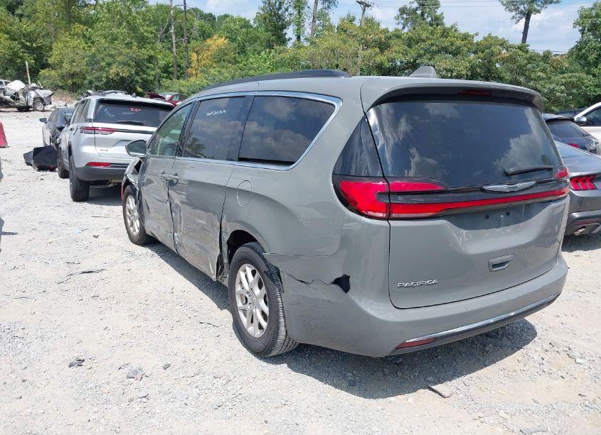Photo 3 of 2022 Chrysler Pacifica TOURING L (VIN 2C4RC1BG4NR188050)