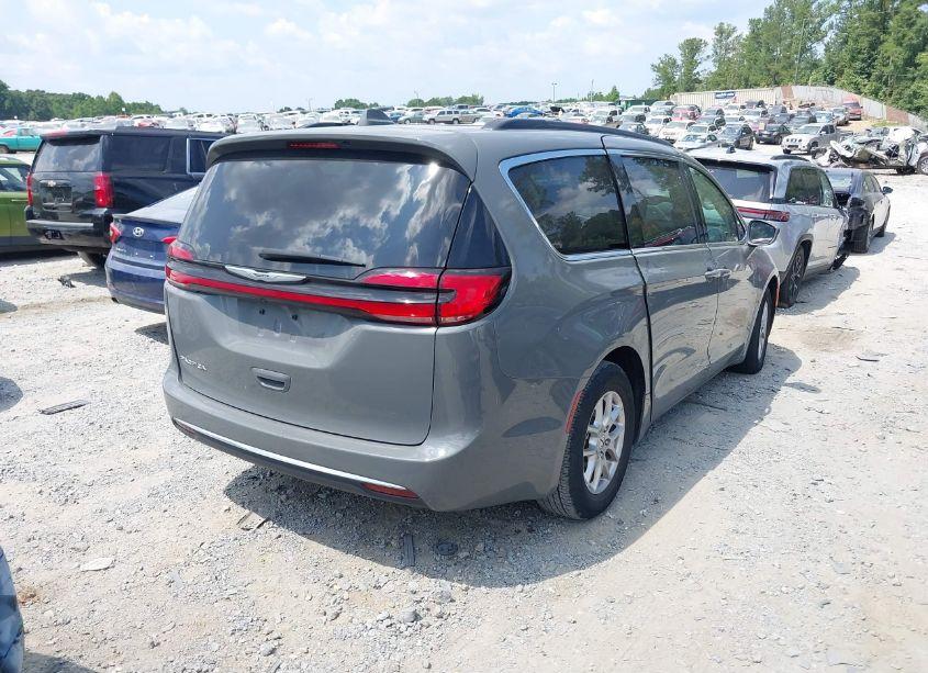 Photo 4 of 2022 Chrysler Pacifica TOURING L (VIN 2C4RC1BG4NR188050)