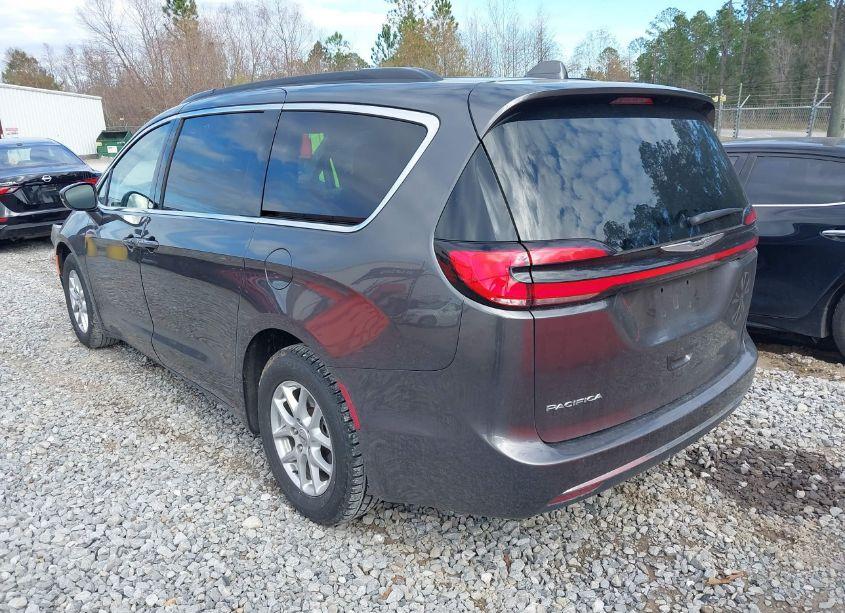 Photo 3 of 2022 Chrysler Pacifica TOURING L (VIN 2C4RC1BG4NR188923)