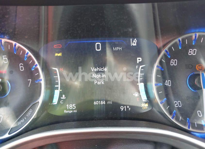 Photo 15 of 2022 Chrysler Pacifica TOURING L (VIN 2C4RC1BG4NR188999)