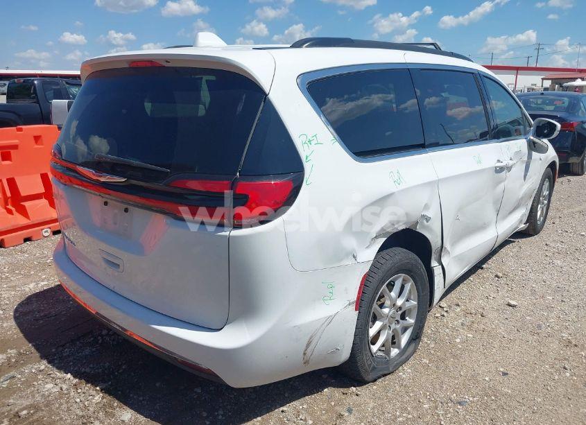 Photo 4 of 2022 Chrysler Pacifica TOURING L (VIN 2C4RC1BG4NR188999)