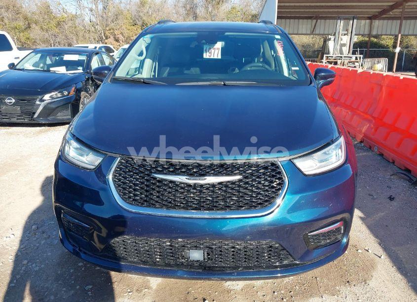 Photo 12 of 2022 Chrysler Pacifica TOURING L (VIN 2C4RC1BG4NR234069)