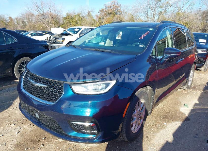 Photo 2 of 2022 Chrysler Pacifica TOURING L (VIN 2C4RC1BG4NR234069)
