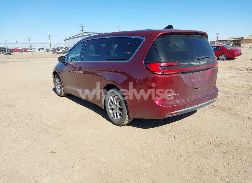 Photo 3 of 2023 Chrysler Pacifica TOURING L (VIN 2C4RC1BG4PR533404)