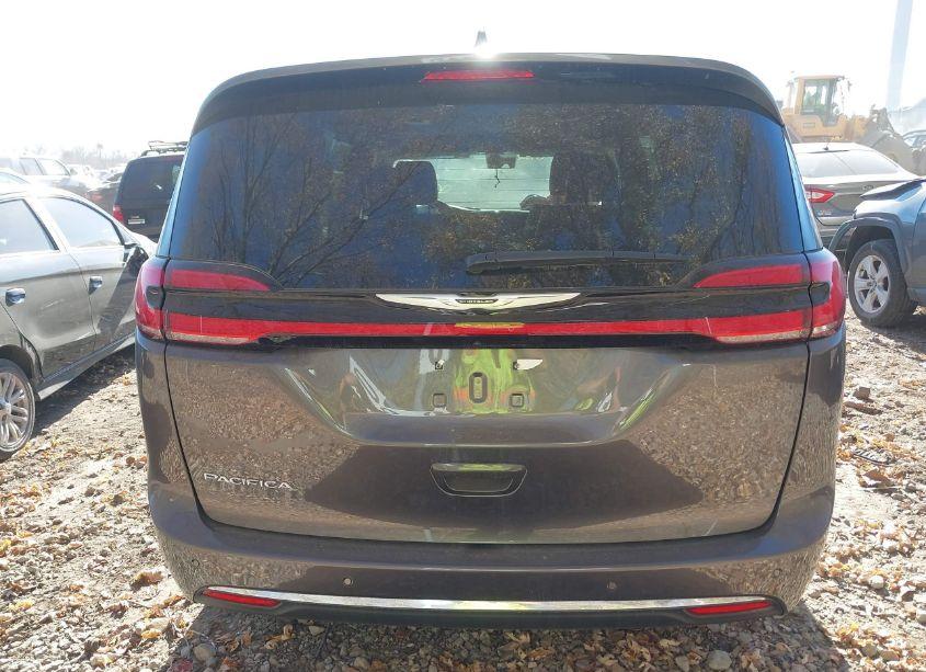 Photo 16 of 2023 Chrysler Pacifica TOURING L (VIN 2C4RC1BG4PR546556)