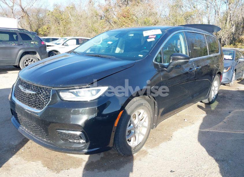 Photo 2 of 2023 Chrysler Pacifica TOURING L (VIN 2C4RC1BG4PR553054)