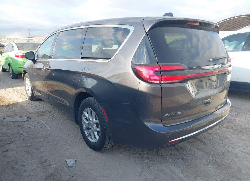 Photo 3 of 2023 Chrysler Pacifica TOURING L (VIN 2C4RC1BG4PR553796)